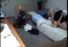 Prosta dziewczyna z pięknym ciałem majtki darmowe filmiki porn przed kamerą
