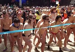 Piękny okrutny przeleciał dwie dziewczyny na dużym łóżku filmy porno za darmo z nastolatkami