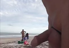 Blondynki pieprzą faceta i biorą filmiki dla dorosłych sex spermę na usta.