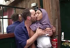 Grzeszna dziewczyna z pięknym filmy xxx za free ciałem zadowolona z grubego wibratora