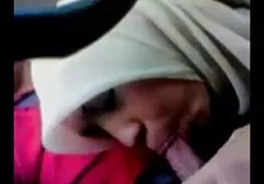 Dwie masażystki bawić się z klientem. darmowe ruchanie filmy