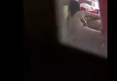 Trzech młodych mężczyzn, którzy gej darmowe filmy porno z polskimi aktorkami masturbuje się i wzajemne głaskanie