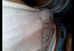 Rude gospodynie domowe robią domowy sex Oralny dla dziewczyny i jeżdżą na jej kutasie sex z siostrą filmik