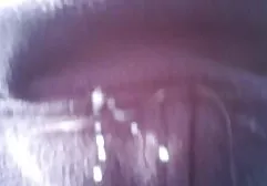 Dziewczyna z tatuażami bawi się sex darmowe filmy online wibratorem i pokazuje swoje ciało