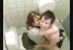 Nimfomanka pokazuje, seks filmiku jak uprawiać seks na szczycie penisa