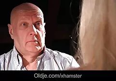 Rude muskularny gej bierze silny kochający kogut filmiki erotyczne na komórkę